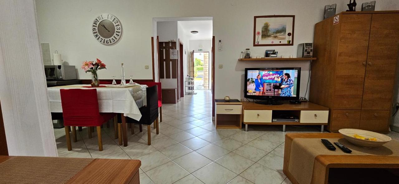Andela Apartment Pula Exteriér fotografie